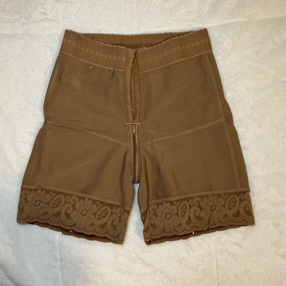 Elegant Figure Pants - Colombian faja High-Waist Brown Shaping Shorts with Lace Trim